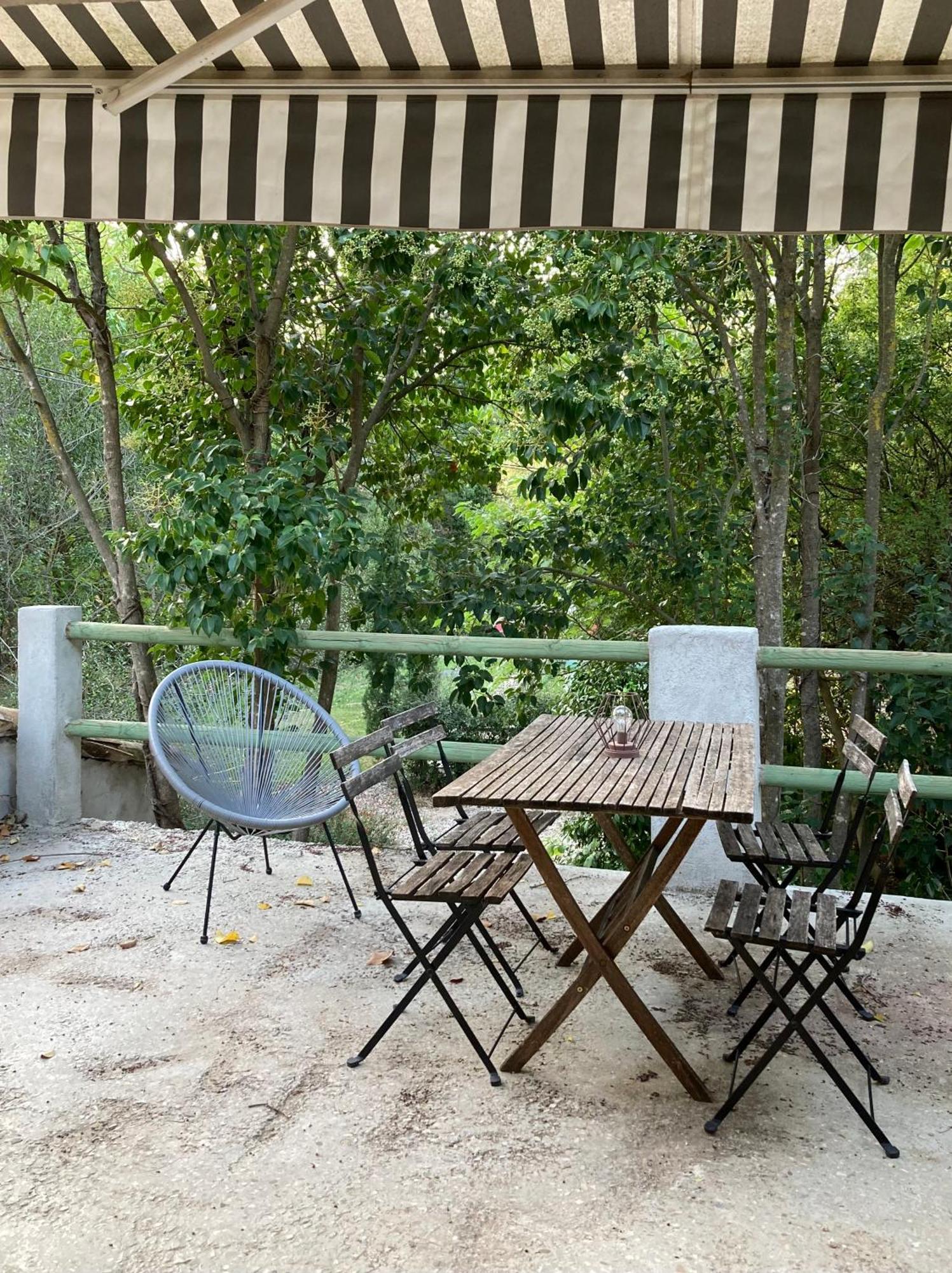 Campagne Baudeloup Bed & Breakfast L'Isle-sur-la-Sorgue Exterior photo