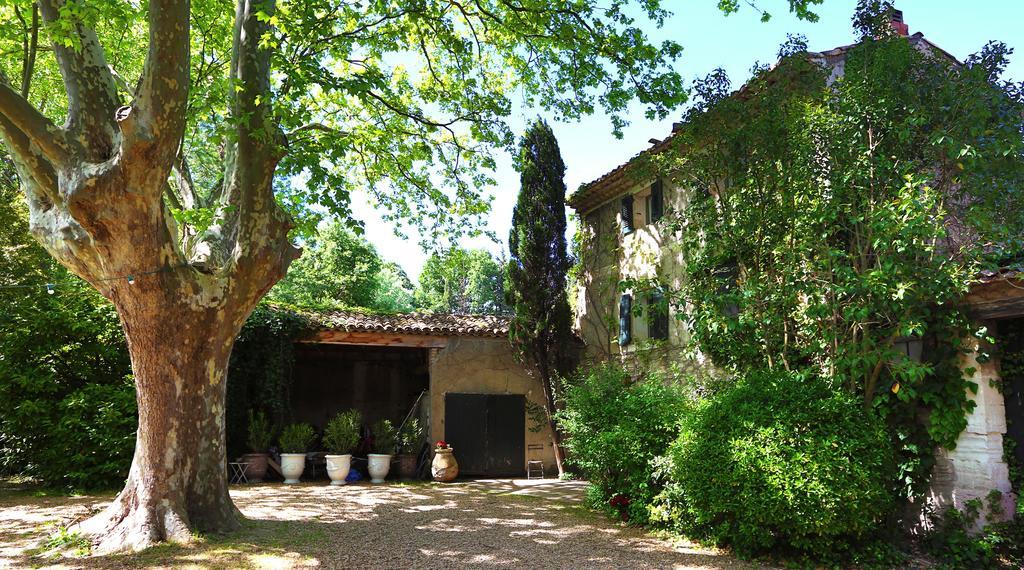 Campagne Baudeloup Bed & Breakfast L'Isle-sur-la-Sorgue Exterior photo